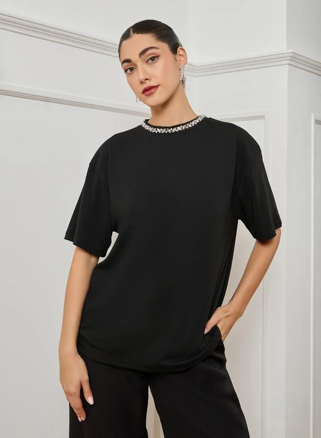 ستايلي تيشيرت فضفاض مزين لون أسود